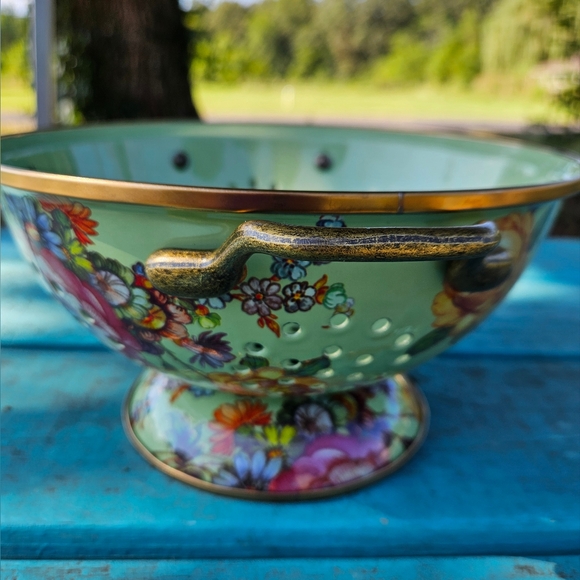Mackenzie Childs Flower Market Green Large Colander - Picture 4 of 7